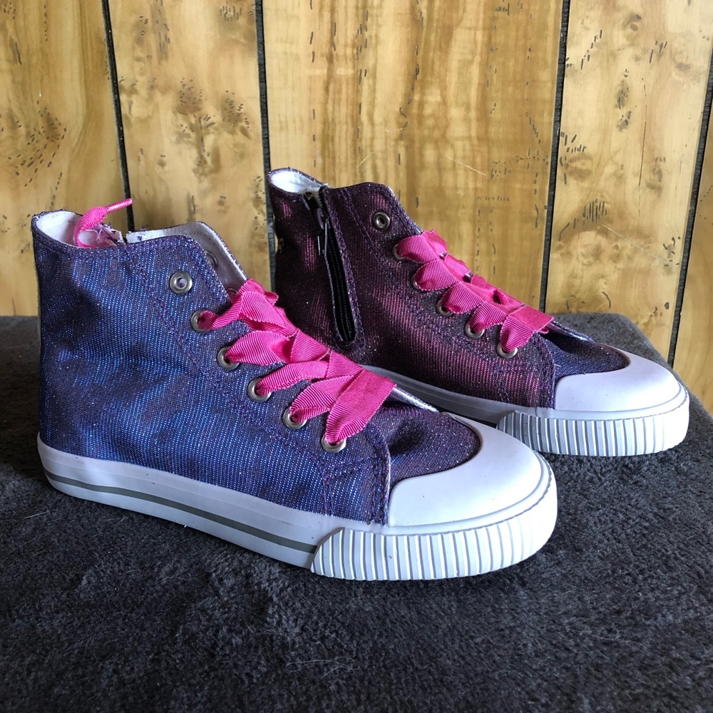 Color Shift Mid Shoes